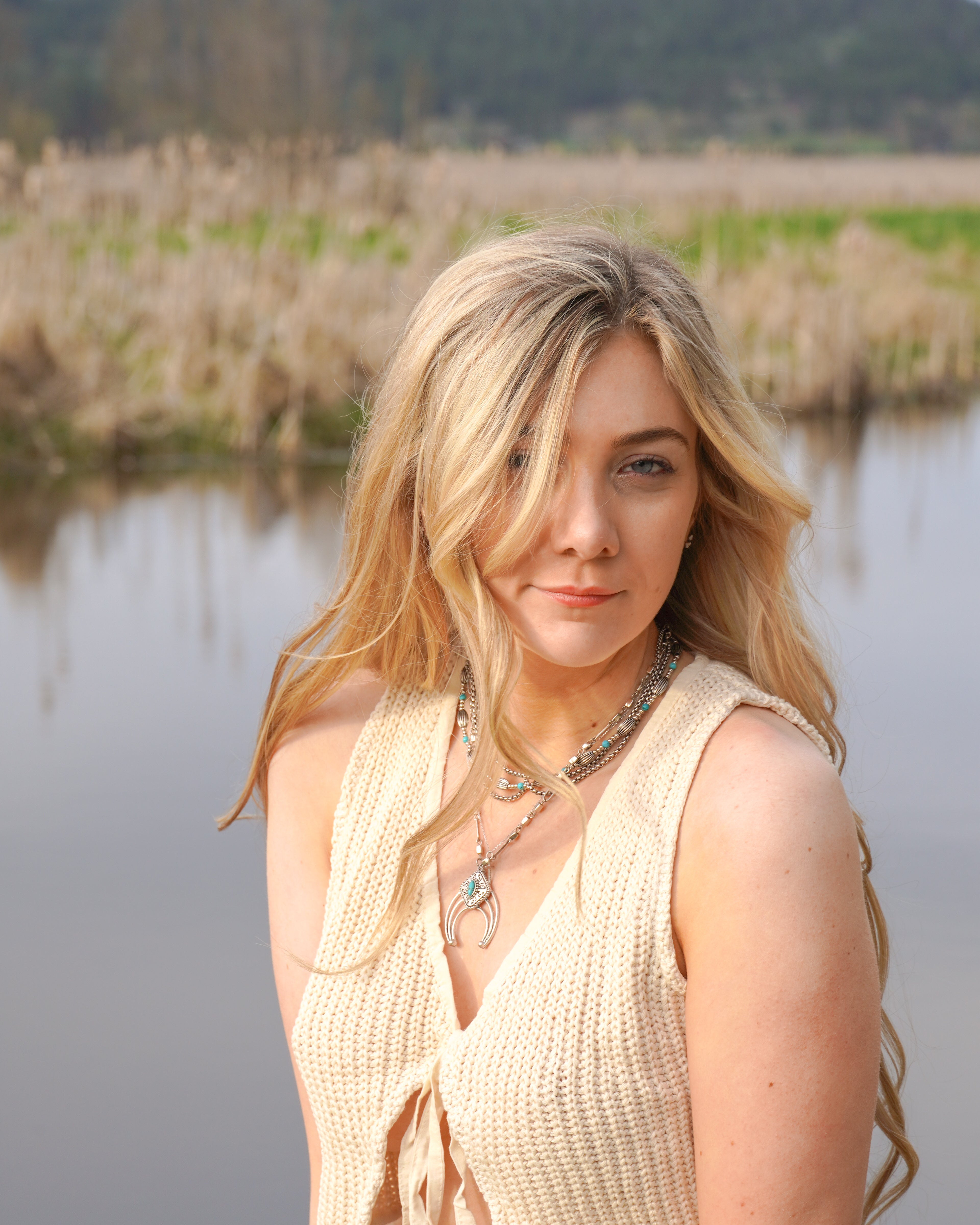 Organic knitted vest, front
