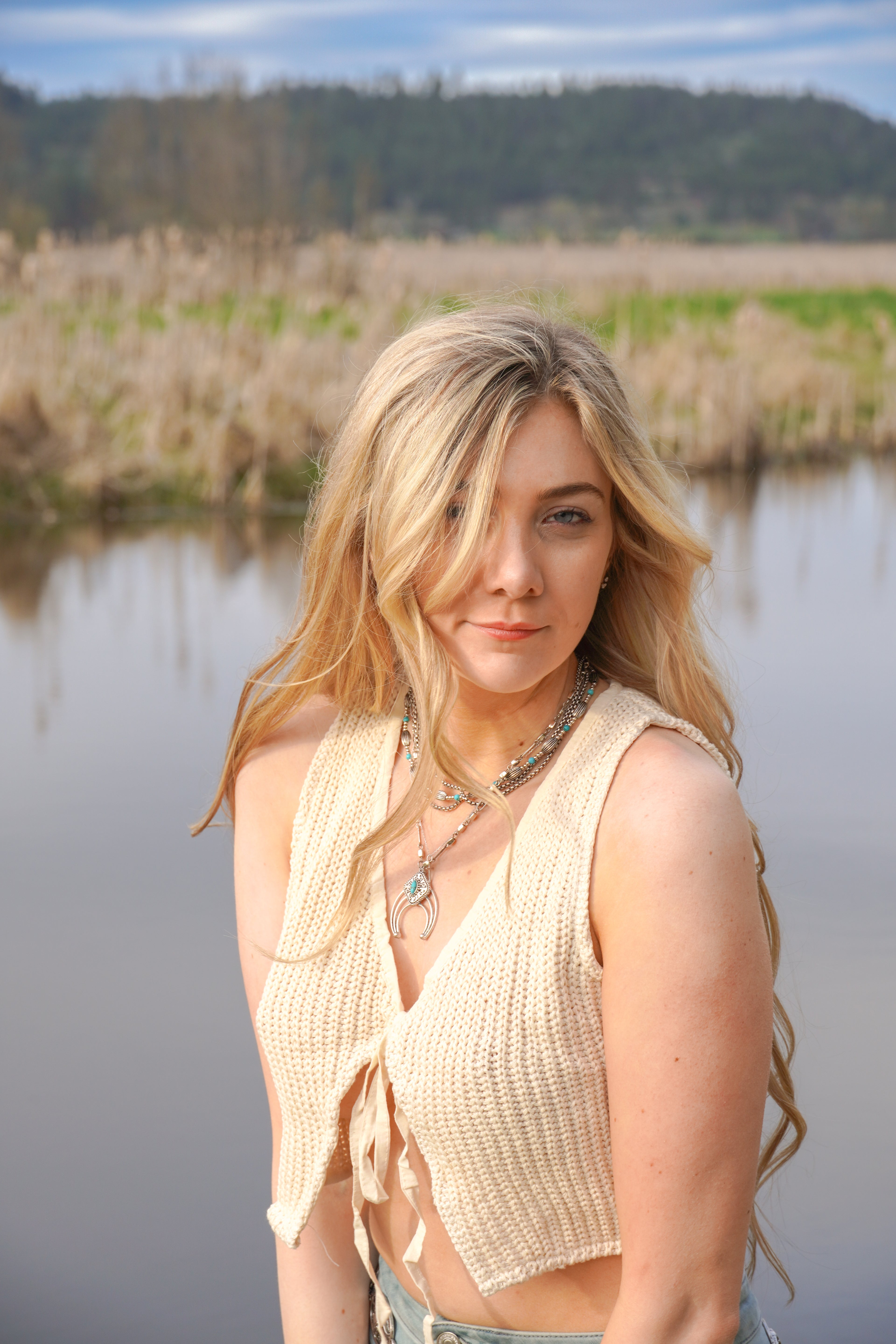 Organic knitted vest, front